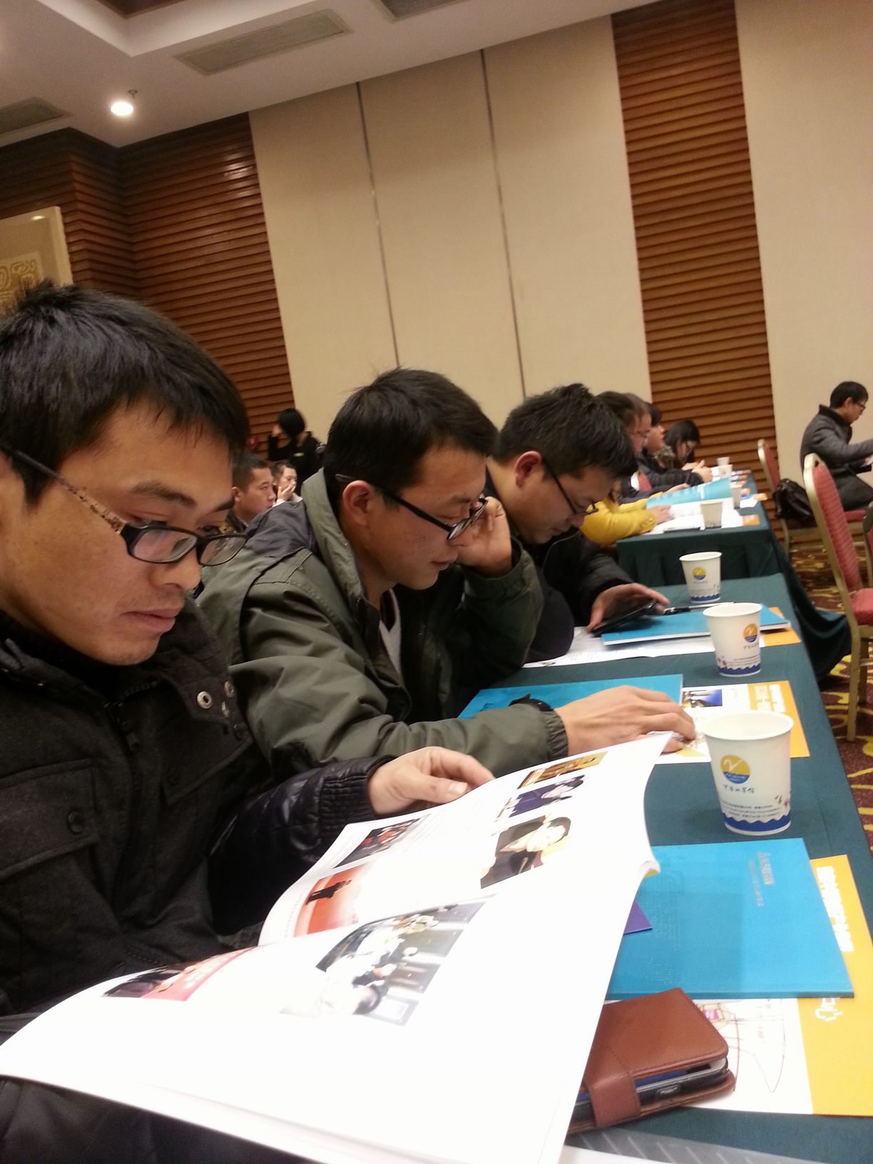 12月6日我公司被邀参加省安防协会第三届第三次会员代表大会